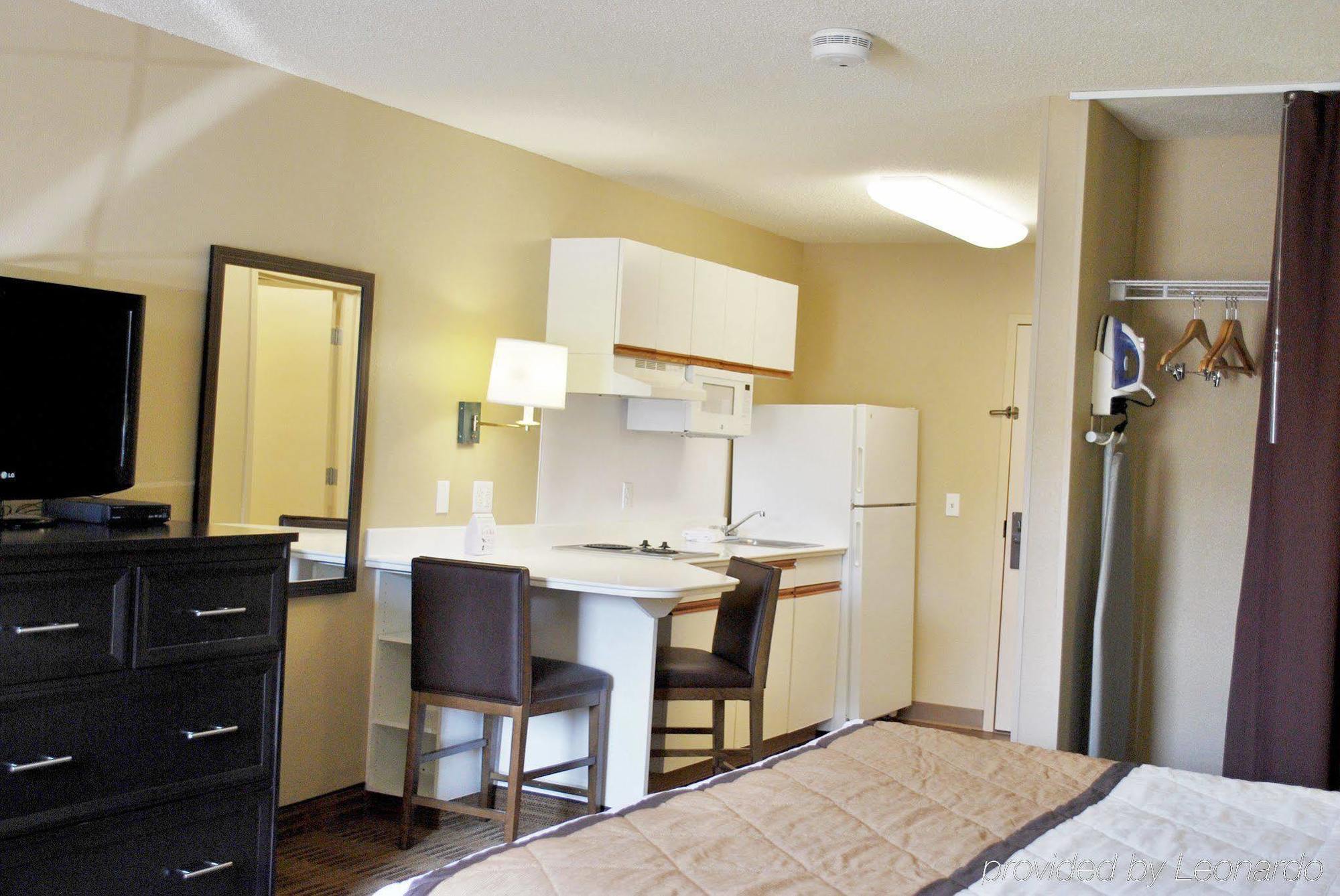 Extended Stay America Suites - Milwaukee - Брукфилд Экстерьер фото